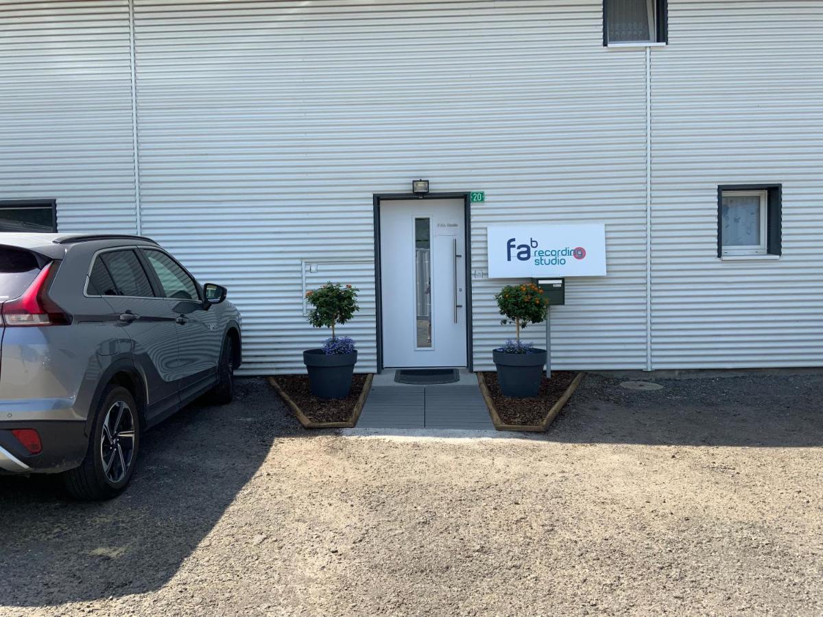 Fab Studio Гранж Экстерьер фото